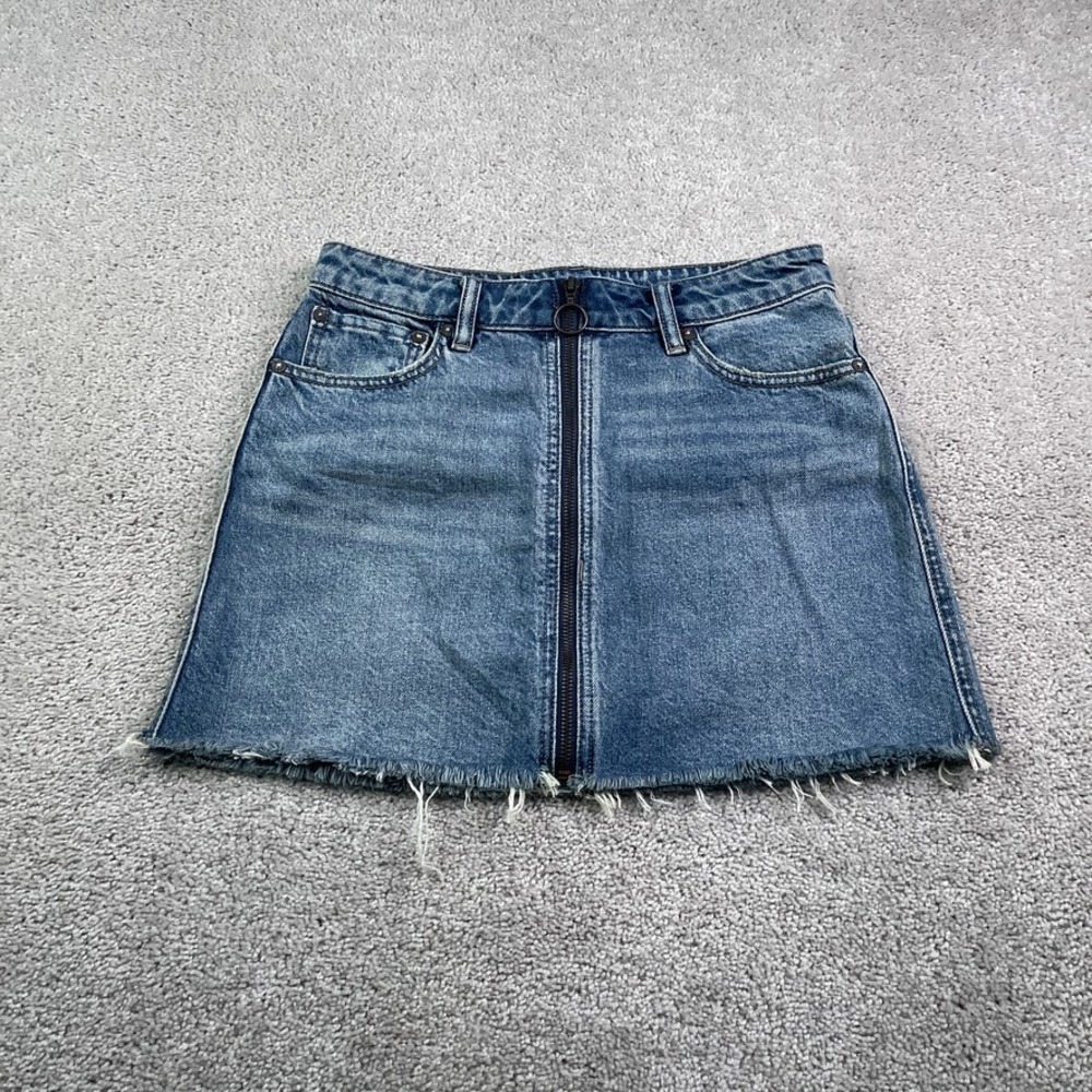 We The Free Mini Skirt‎ Womens 26 Blue Jean Denim Full Zip Frayed Hem Boho